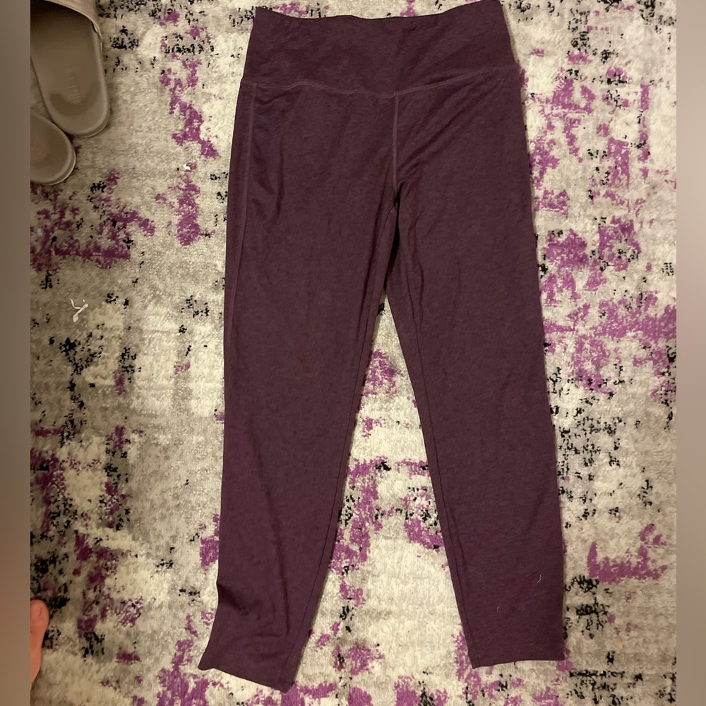 Women’s Cali purple plum M lightweight comfy leggings yoga pants